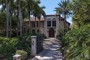 3200 Green Dolphin Ln, Naples, FL 34102 - Photo 7