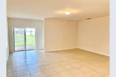 1009 NE 11th St, Cape Coral, FL 33909 - Photo 5