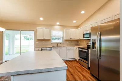 617 SE 27th St, Cape Coral, FL 33904 - Photo 5