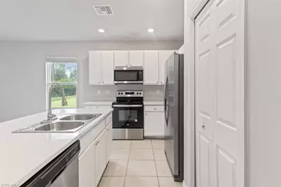 15245 Wildflower Cir, Naples, FL 34119 - Photo 9