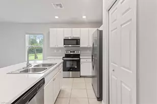 15245 Wildflower Cir, Naples, FL 34119 - Photo 9