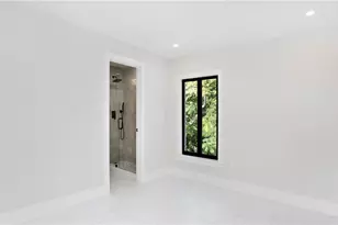 9002-9002 Somerset (Unit 2) Ln, Bonita Springs, FL 34135 - Photo 11