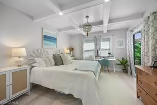 53 High Point Cir W, Naples, FL 34103 - Photo 9