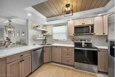 53 High Point Cir W #107, Naples, FL 34103 - Photo 7