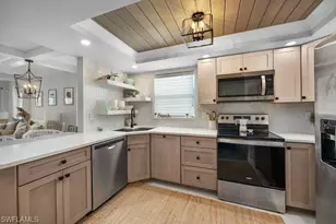 53 High Point Cir W, Naples, FL 34103 - Photo 7