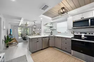 53 High Point Cir W, Naples, FL 34103 - Photo 5