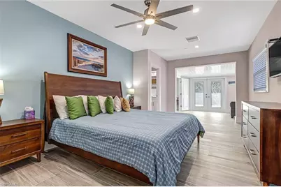 3470 Lakeview Dr, Naples, FL 34112 - Photo 7