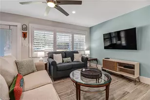 3470 Lakeview Dr, Naples, FL 34112 - Photo 5