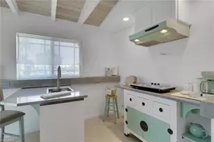 1278 Rainbow Ct, Naples, FL 34110 - Photo 11