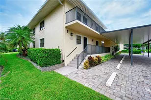 1100 9th St S, Naples, FL 34102 - Photo 3