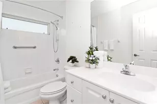 135 Estelle Dr, Naples, FL 34112 - Photo 25