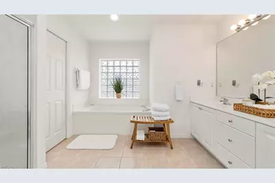 135 Estelle Dr, Naples, FL 34112 - Photo 19