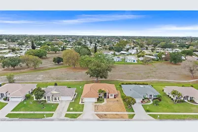 135 Estelle Dr, Naples, FL 34112 - Photo 35