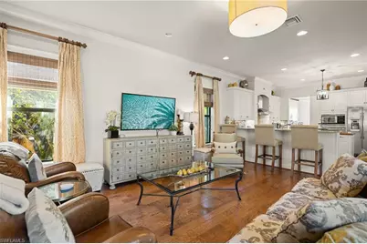 3633 Santaren Ct, Naples, FL 34119 - Photo 9