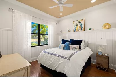 3633 Santaren Ct, Naples, FL 34119 - Photo 13