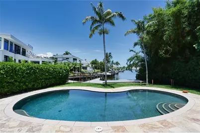 2201 Beacon Ln, Naples, FL 34103 - Photo 35