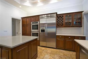 2201 Beacon Ln, Naples, FL 34103 - Photo 11