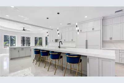 13323 Rosewood Ln, Naples, FL 34119 - Photo 9