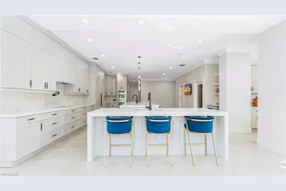 13323 Rosewood Ln, Naples, FL 34119 - Photo 11