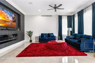 13323 Rosewood Ln, Naples, FL 34119 - Photo 17