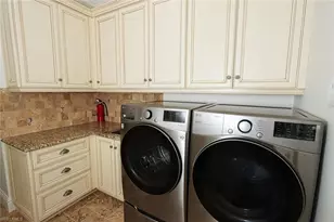 2201 Beacon Ln, Naples, FL 34103 - Photo 11