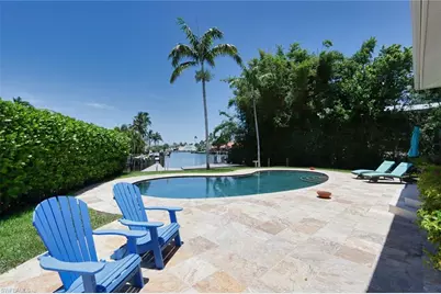 2201 Beacon Ln, Naples, FL 34103 - Photo 33