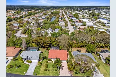 930 Moon Lake Dr, Naples, FL 34104 - Photo 23