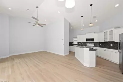 1435 Vintage Ln, Naples, FL 34104 - Photo 15