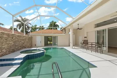 1435 Vintage Ln, Naples, FL 34104 - Photo 17