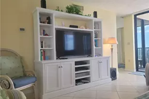 10475 Gulf Shore Dr, Naples, FL 34108 - Photo 9