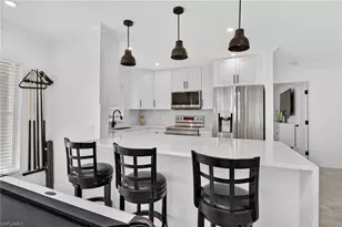 19 Crooked Ln, Naples, FL 34112 - Photo 9