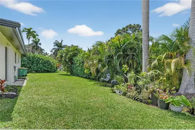 19 Crooked Ln #15, Naples, FL 34112 - Photo 23