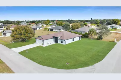 569 Croydon Ave S, Lehigh Acres, FL 33974 - Photo 37