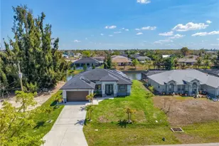 427 NW 7th Ave, Cape Coral, FL 33993 - Photo 1