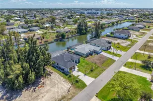 427 NW 7th Ave, Cape Coral, FL 33993 - Photo 5