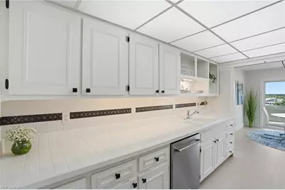 3410 Gulf Shore Blvd N #702, Naples, FL 34103 - Photo 17