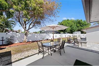 137 Vermont Ave, Fort Myers, FL 33905 - Photo 3