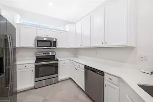 2672 Vine Ave, Naples, FL 34120 - Photo 7