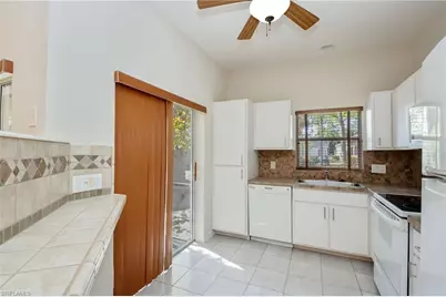 10714 San Tropez Cir, Estero, FL 33928 - Photo 9