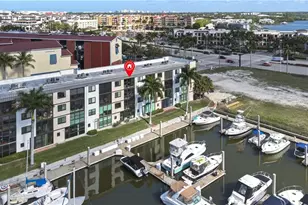 801 River Point Dr, Naples, FL 34102 - Photo 27