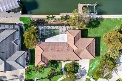 358 Grapewood Ct, Marco Island, FL 34145 - Photo 11