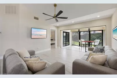 909 Reef Point Cir, Naples, FL 34108 - Photo 17