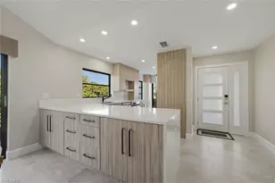 909 Reef Point Cir, Naples, FL 34108 - Photo 5