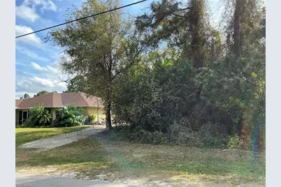 5217 Lee St, Lehigh Acres, FL 33971 - Photo 3