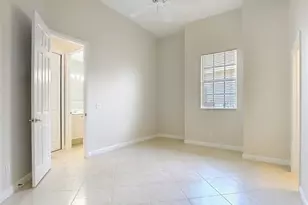 615 Soliel Dr, Naples, FL 34110 - Photo 27