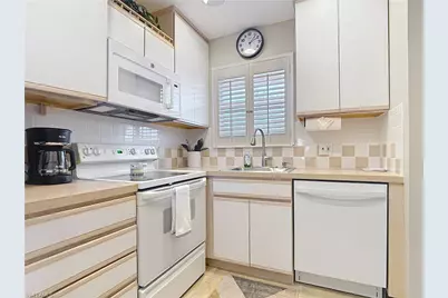 150 Turtle Lake Ct #309, Naples, FL 34105 - Photo 13