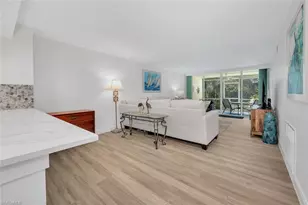 15161 Cedarwood Ln, Naples, FL 34110 - Photo 5