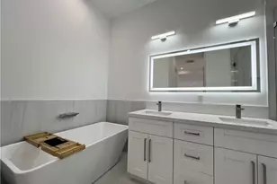 3231 41st Ave NE, Naples, FL 34120 - Photo 7