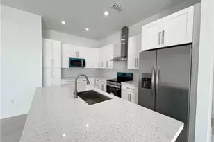 3231 41st Ave NE, Naples, FL 34120 - Photo 5