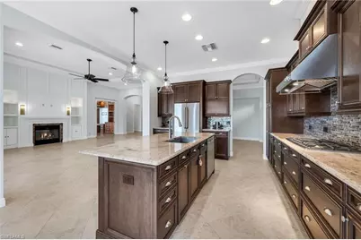 12348 Wisteria Dr, Naples, FL 34120 - Photo 5